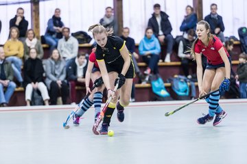 Bild 327 - B-Juniorinnen UHC